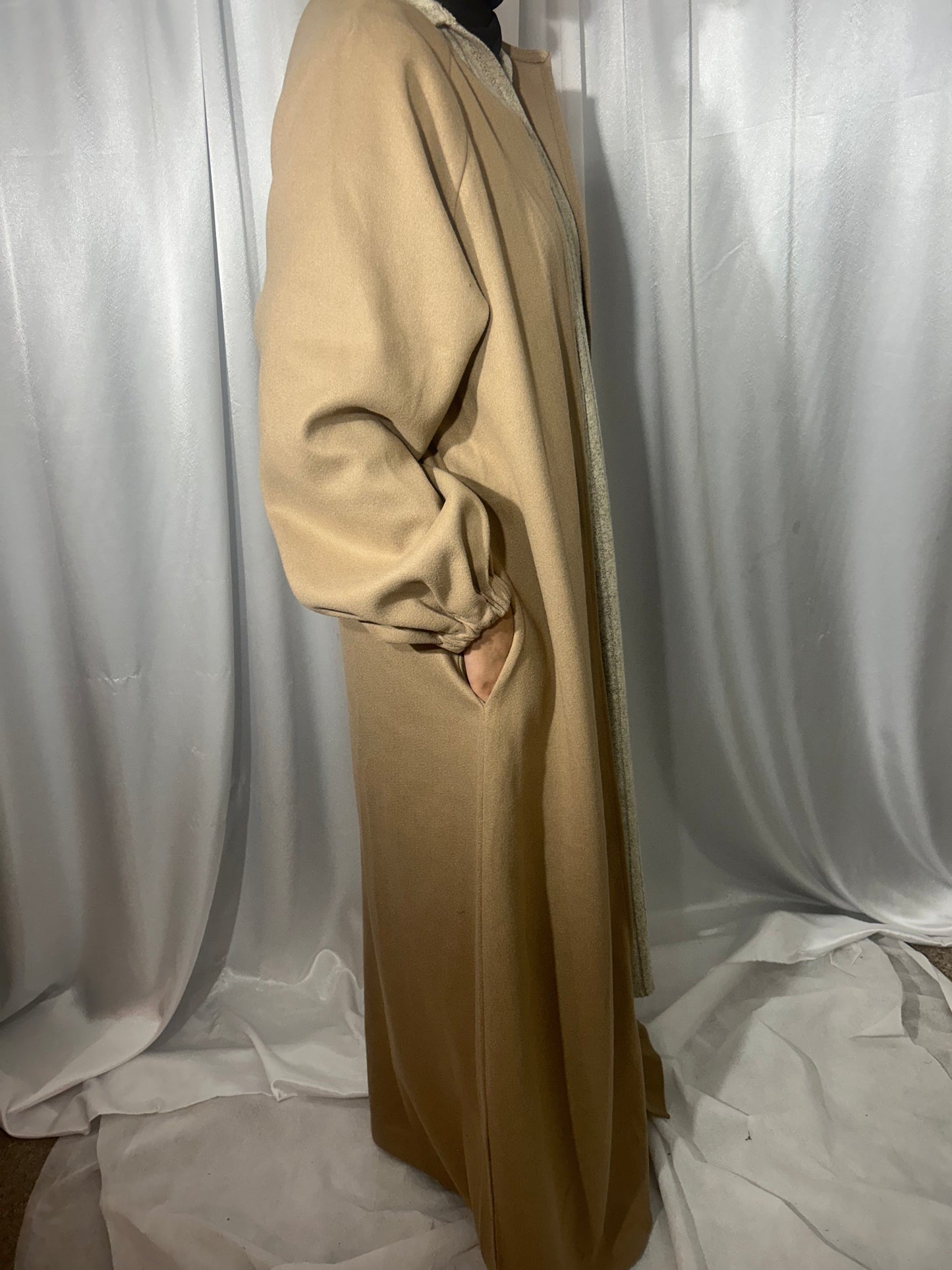 FALISTEEN ABAYA COAT GOLD