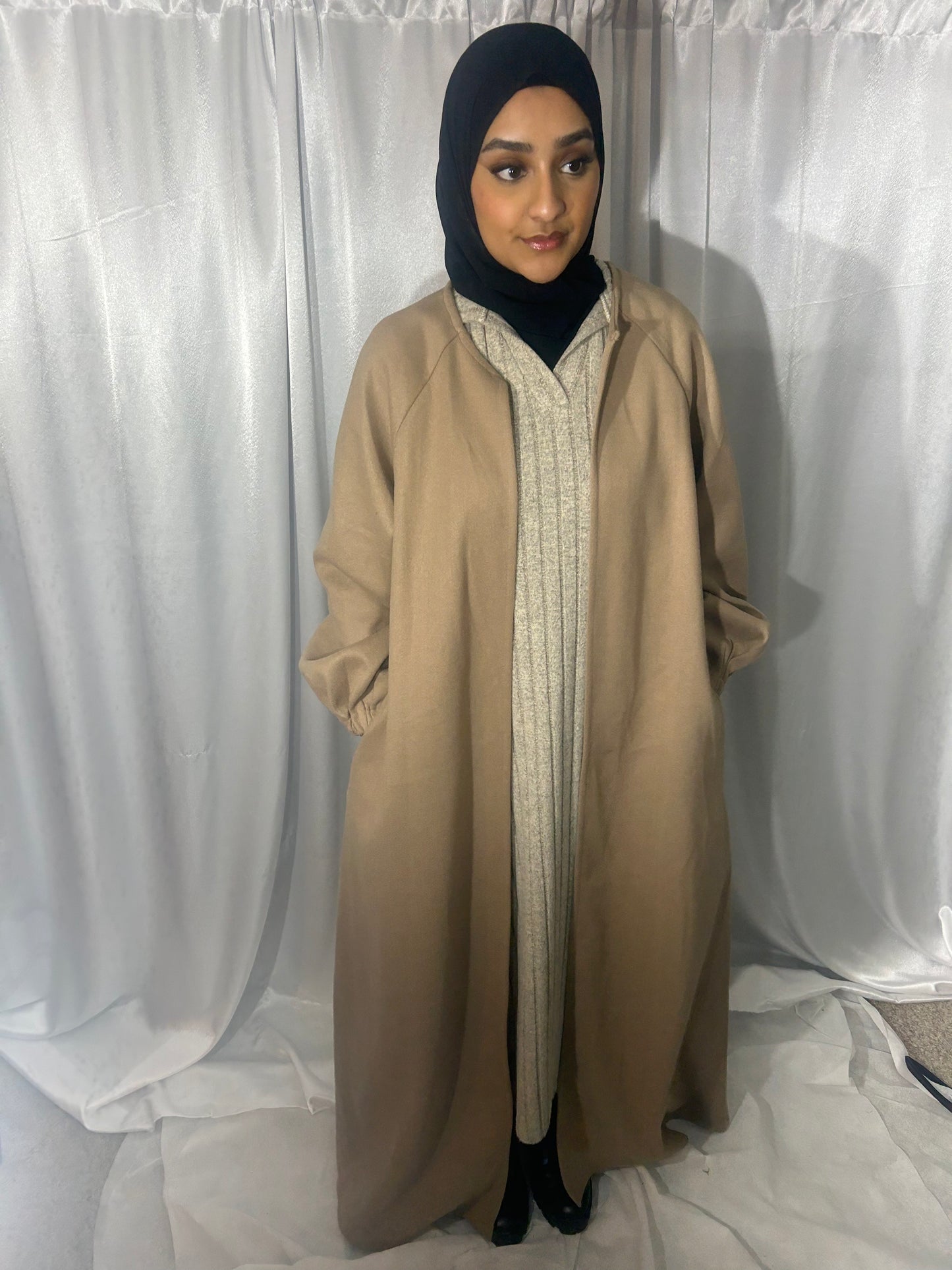 FALISTEEN ABAYA COAT GOLD