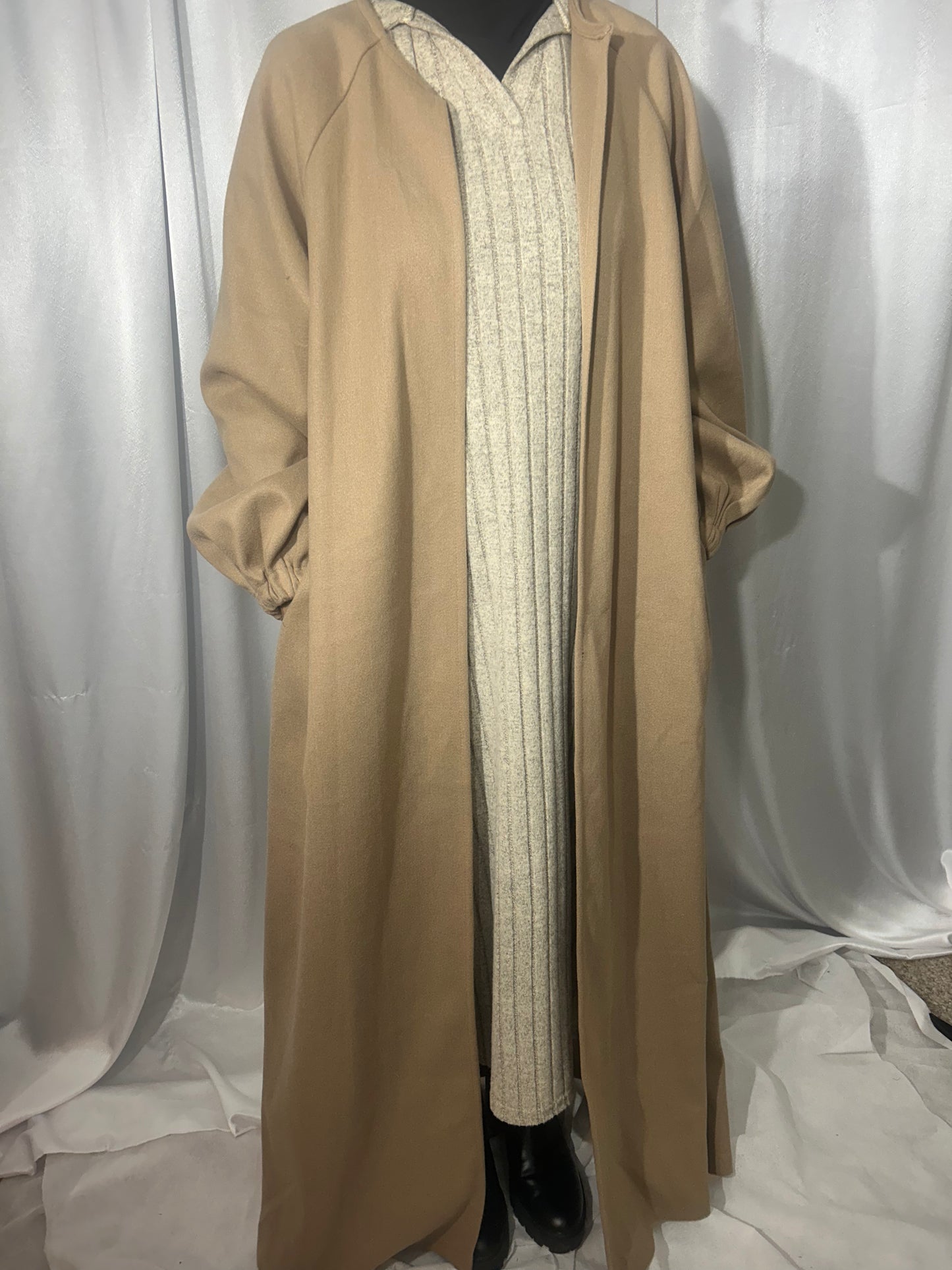 FALISTEEN ABAYA COAT GOLD