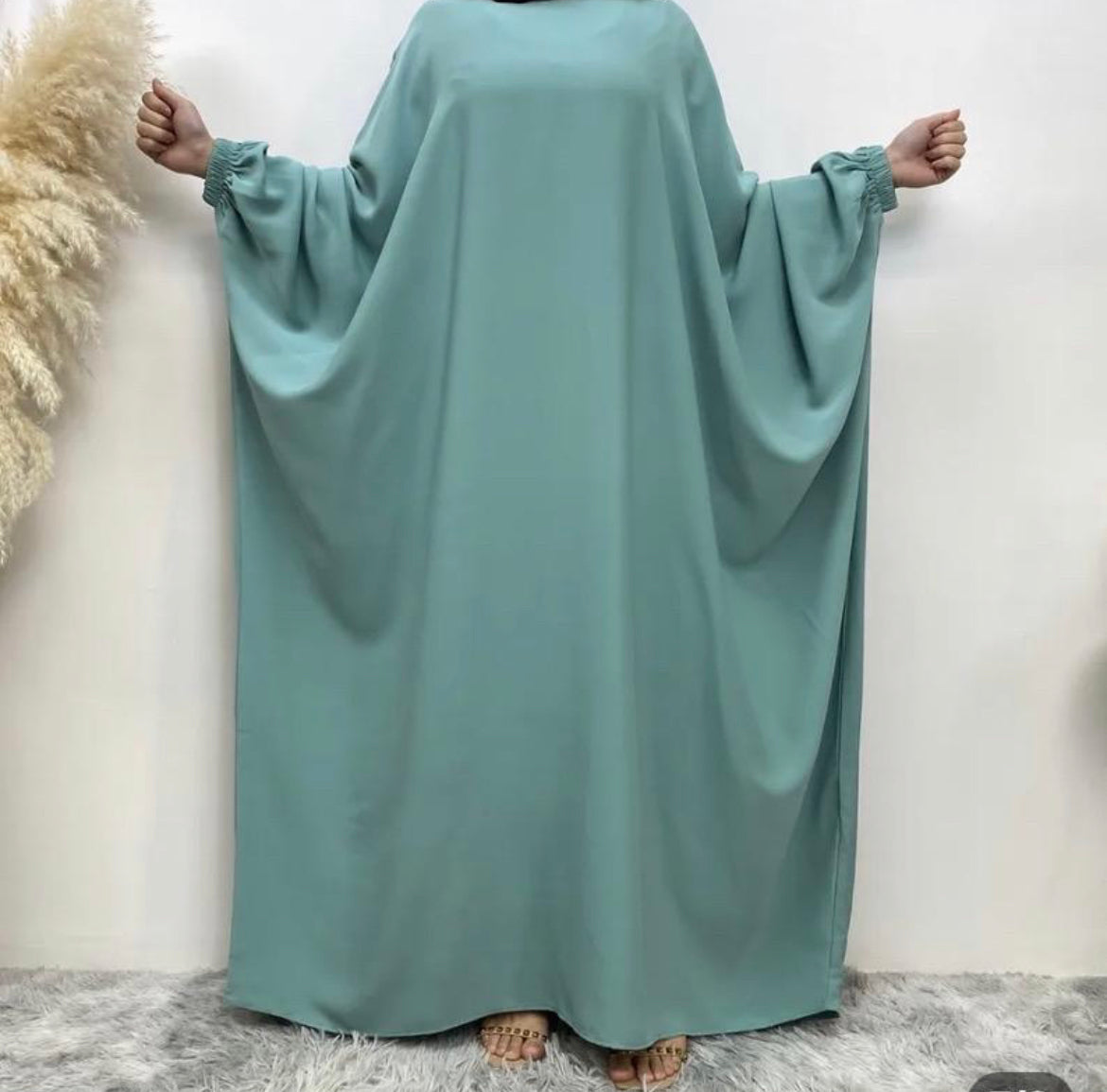 NIDA BATWING ABAYAS