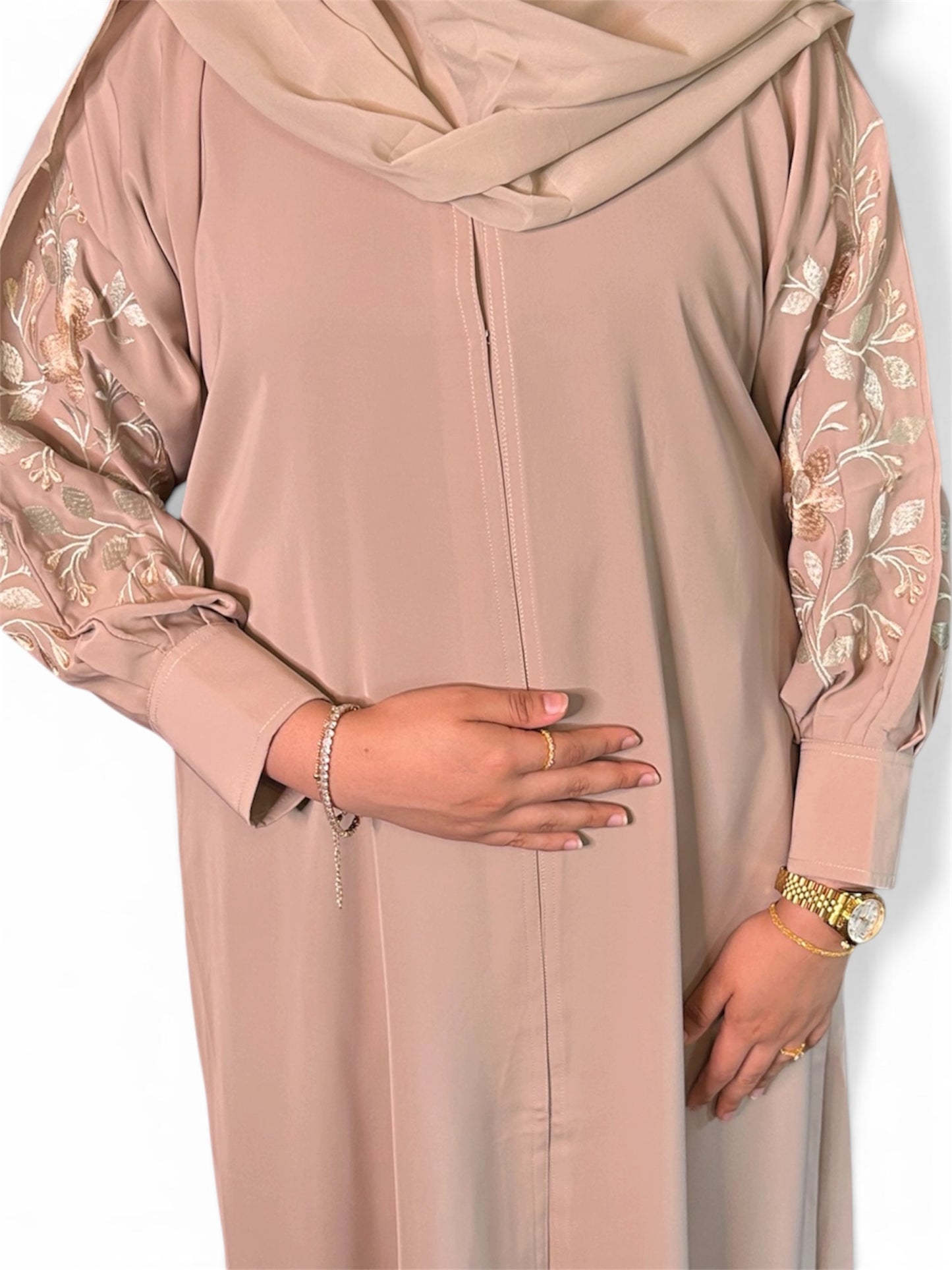 Embroidered open abaya buttons